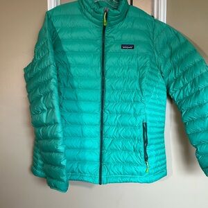 Patagonia Women's Teal puff Jacket